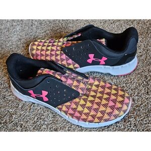 NEW Under Armour Outhustle 5.5 YOUTH Running Shoes Black Pink Athletic NO LACES